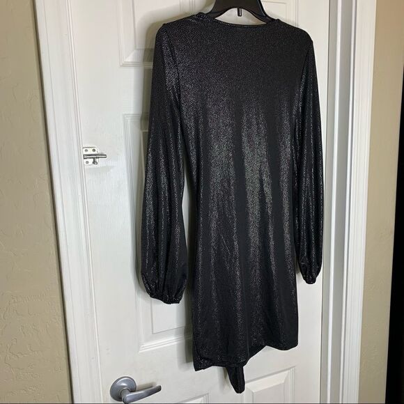 YOINS Black Metallic Wrap Dress Size Small - Picture 4 of 10